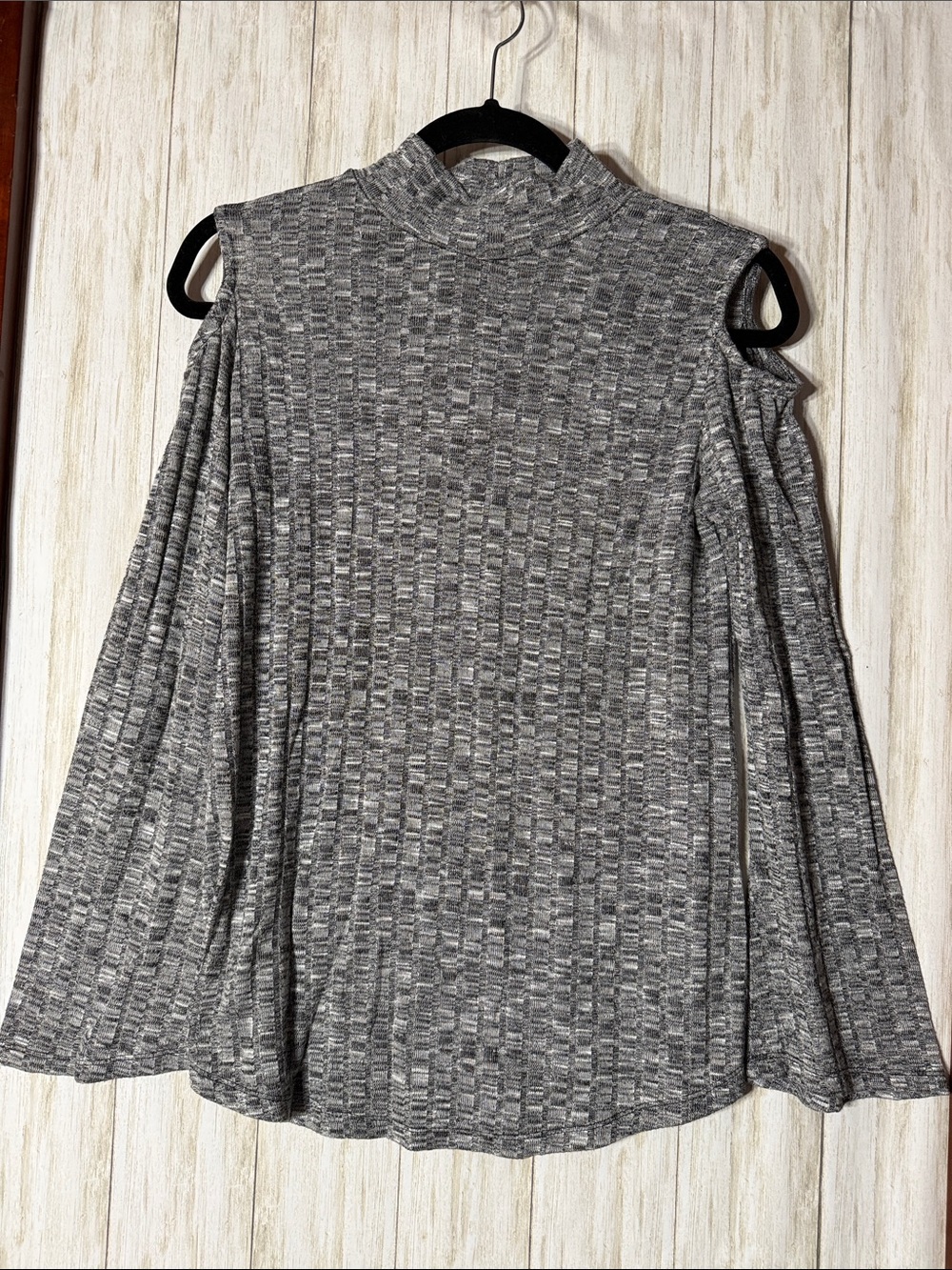 Massini Gray Cold-Shoulder Mock Neck Ribbed Top